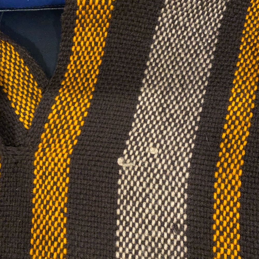 Vintage Woven Poncho - Picture 6 of 6